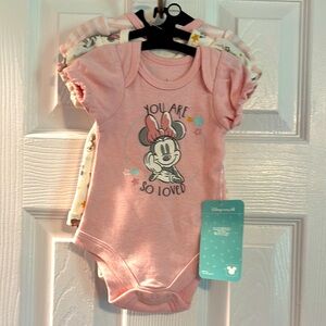 Disney Minnie Mouse Pink Baby Onesie newborn Set NWT